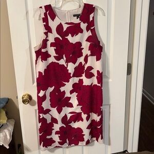 Banana Republic Burgandy and White Floral Dress. Size 12.   Full lining.